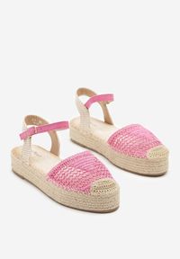 Born2be - Fuksjowe Sandały Espadryle na Grubej Podeszwie z Plecionką z Rafii Ilisona. Okazja: na plażę, na co dzień, na spacer. Zapięcie: sprzączka. Kolor: różowy. Sezon: lato. Obcas: na platformie. Styl: casual, elegancki