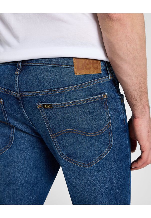 Lee - LEE MĘSKIE SPODNIE JEANSOWE DAREN ZIP FLY BLOOMING 112355870 L707008560