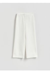 Reserved - Spodnie z szerokimi nogawkami - biały. Kolor: biały. Materiał: wiskoza, tkanina #1