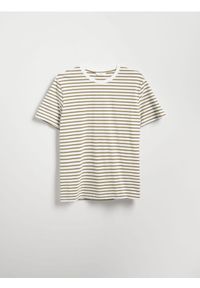 Reserved - T-shirt regular w paski - oliwkowy. Kolor: oliwkowy. Materiał: bawełna, dzianina. Wzór: paski #1