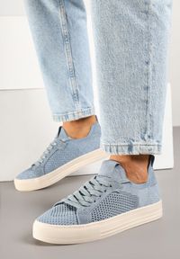 Renee - Niebieskie Sneakersy Ozdobione Siateczką Varlio. Okazja: na co dzień. Kolor: niebieski. Materiał: jeans. Wzór: aplikacja #6