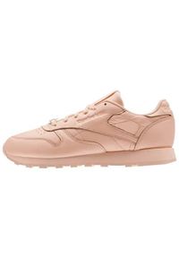 Buty do chodzenia damskie Reebok Classic Leather L. Zapięcie: sznurówki. Kolor: różowy. Materiał: materiał, skóra. Szerokość cholewki: normalna. Model: Reebok Classic. Sport: turystyka piesza
