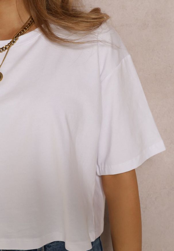 Renee - Biały T-shirt Phelista. Okazja: na co dzień. Kolor: biały. Materiał: jeans. Długość rękawa: krótki rękaw. Długość: krótkie. Styl: casual, klasyczny