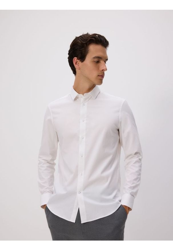 Reserved - Bawełniana koszula slim fit - biały. Kolor: biały. Materiał: bawełna
