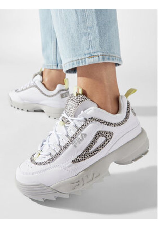 Fila Sneakersy Disruptor A Wmn FFW0092.13096 Biały. Kolor: biały. Materiał: skóra