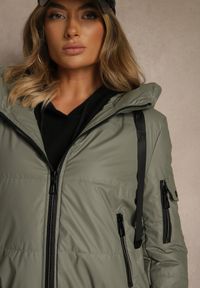Renee - Zielona Klasyczna Kurtka z Pikowanymi Przeszyciami i Kapturem Tuliena. Okazja: na spacer. Kolor: zielony. Materiał: jeans. Styl: klasyczny #4