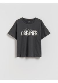 Reserved - Luźny t-shirt z nadrukiem - ciemnoszary. Kolor: szary. Materiał: bawełna. Wzór: nadruk