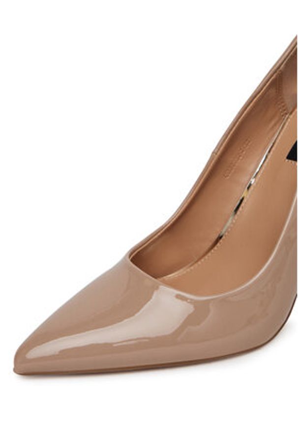 Nine West Szpilki CD24081-1 Beżowy. Kolor: beżowy. Materiał: materiał, syntetyk. Obcas: na szpilce