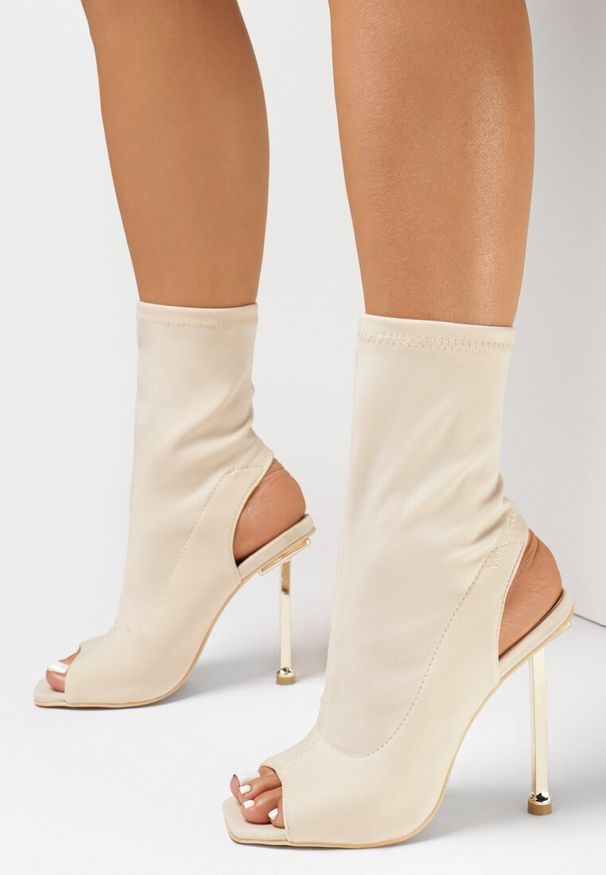 Born2be - Beżowe Botki Muttunbaal. Nosek buta: otwarty. Zapięcie: bez zapięcia. Kolor: beżowy. Materiał: materiał. Szerokość cholewki: normalna