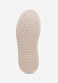 Born2be - Granatowe Skórzane Sneakersy na Grubej Podeszwie Zdobione Drobną Perforacją Serinatea. Okazja: na co dzień. Kolor: niebieski. Materiał: skóra. Wzór: aplikacja #8