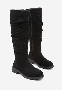 Born2be - Czarne Marszczone Kozaki Typu Muszkieterki Clafira. Okazja: na co dzień. Kolor: czarny. Styl: casual #6