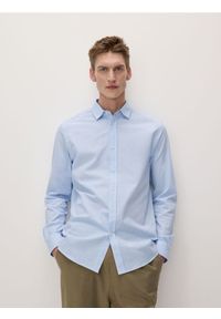 Reserved - Bawełniana koszula regular fit - jasnoniebieski. Kolor: niebieski. Materiał: bawełna #1