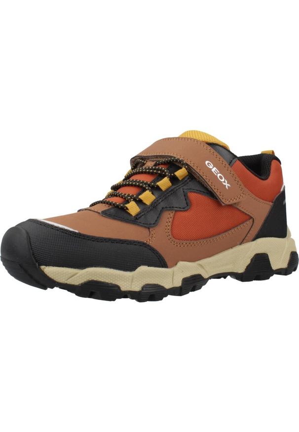Geox - Buty GEOX J MAGNETAR Brązowy. Kolor: brązowy. Materiał: tkanina, syntetyk. Sport: turystyka piesza