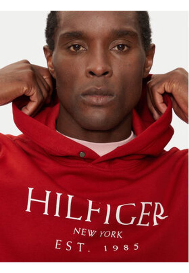 TOMMY HILFIGER - Tommy Hilfiger Bluza MW0MW35523 Czerwony Regular Fit. Kolor: czerwony. Materiał: bawełna, syntetyk