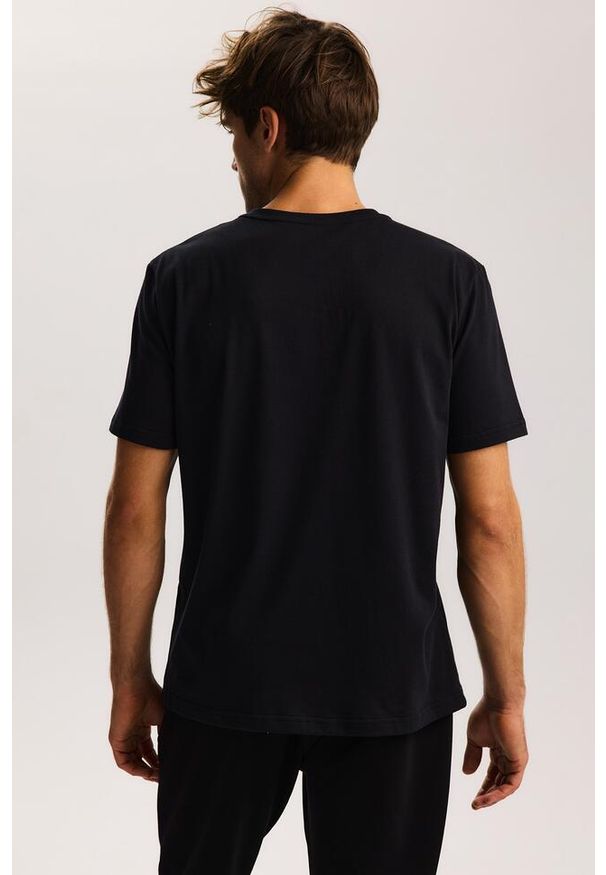 ROUGH RADICAL - Męska koszulka sportowa Rough Radical Essential Fit Men. Kolor: czarny. Sport: fitness