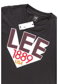 Lee - LEE T SHIRT RETRO T FADED BLACK (TALL) L63UAIKD. Kolor: czarny. Styl: retro #3