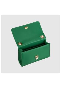 Valentino by Mario Valentino - VALENTINO Mała zielona kopertówka na łańcuszku divina pochette. Kolor: zielony
