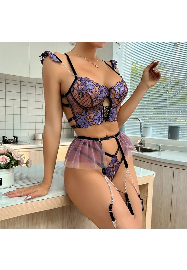 Intica - Zestaw bielizny koronkowej z regulowanymi paskami na romantyczne wieczory Toribia. Kolor: fioletowy. Materiał: koronka. Wzór: koronka