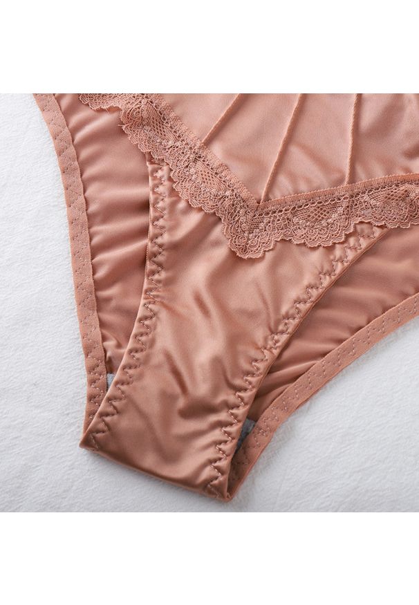 Intica - Figi damskie z koronką eleganckie i wygodne Shakuntala. Kolor: beżowy. Materiał: koronka. Wzór: koronka