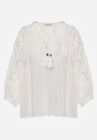 Renee - Biała Wiązana Bluzka w Stylu Boho z Tencelu z Koralikami i Koronką Helotis. Okazja: na co dzień. Kolor: biały. Materiał: koronka. Wzór: koronka. Styl: boho #3