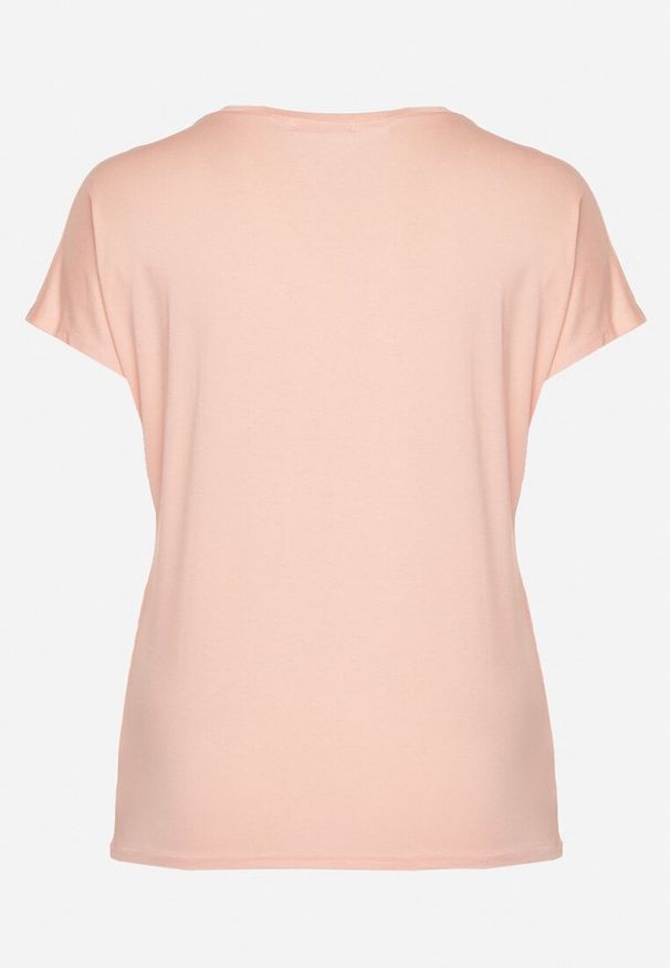 Born2be - Jasnoróżowy Klasyczny T-shirt z Bawełny Ozdobiony Nadrukiem i Cyrkoniami Kristinae. Okazja: na co dzień. Kolor: różowy. Materiał: bawełna. Wzór: aplikacja, nadruk. Styl: klasyczny