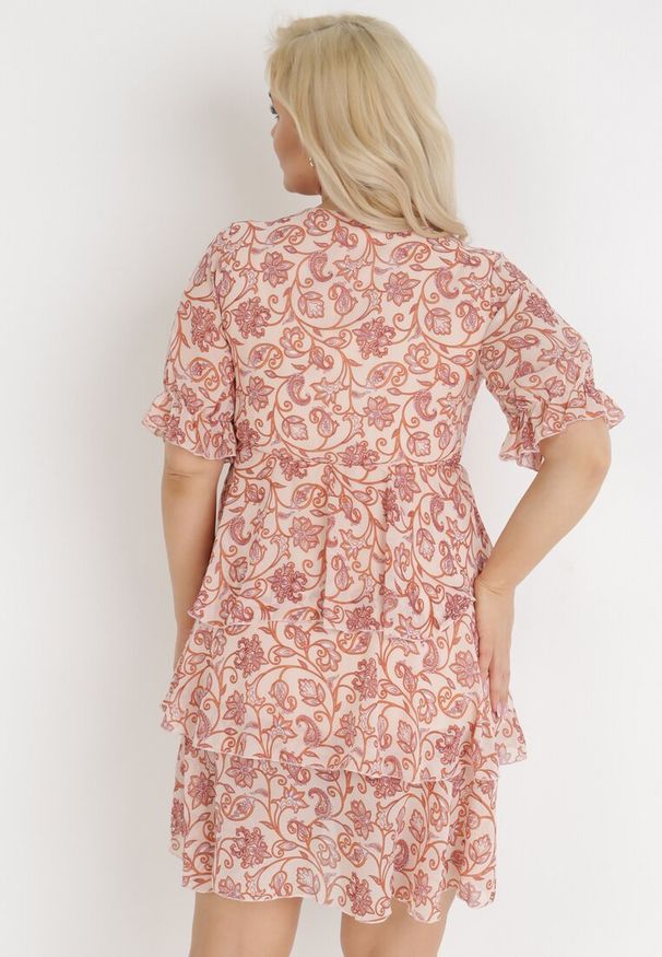 Born2be - Różowa Sukienka Balapus. Kolor: różowy. Typ sukienki: kopertowe. Styl: elegancki. Długość: mini