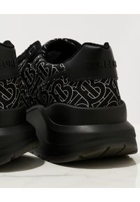 Burberry - BURBERRY - Sneakersy z monogramem. Zapięcie: rzepy. Kolor: czarny. Materiał: materiał, guma. Wzór: nadruk, aplikacja