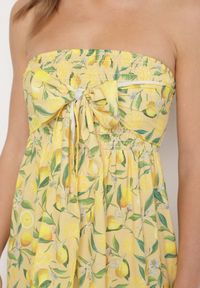 Born2be - Żółta Sukienka w Cytryny z Kokardą Galadessa. Okazja: na randkę, na co dzień. Typ kołnierza: kokarda. Kolor: żółty. Sezon: lato. Styl: casual, elegancki #3