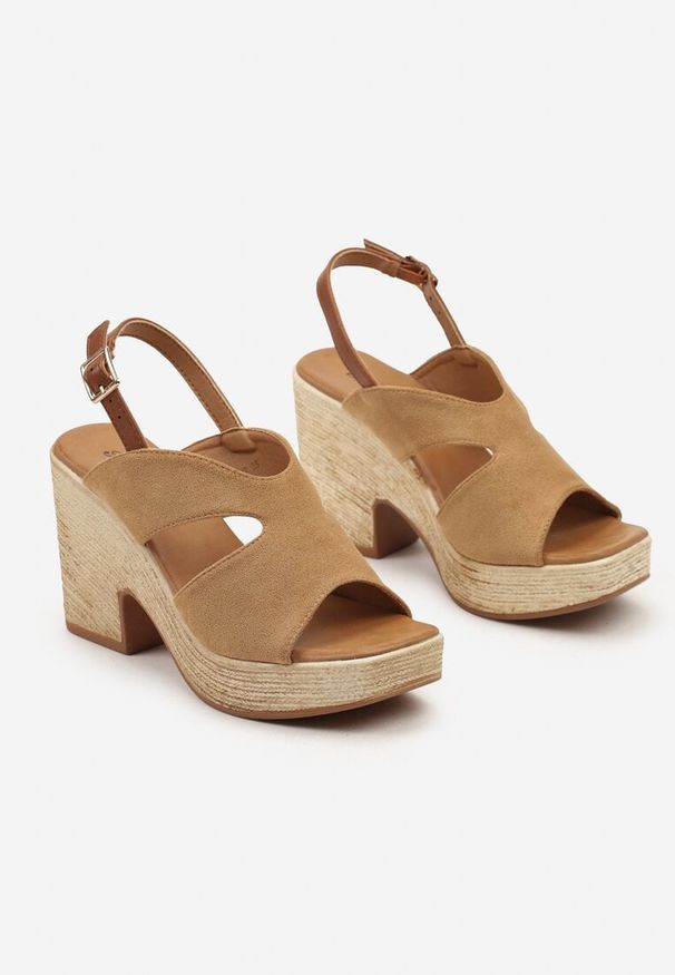 Born2be - Brązowe Sandały Boho z Paskiem z Ekozamszu na Słupku z Platformą Effias. Okazja: na spotkanie biznesowe. Zapięcie: pasek. Kolor: brązowy. Materiał: len. Obcas: na platformie. Styl: boho