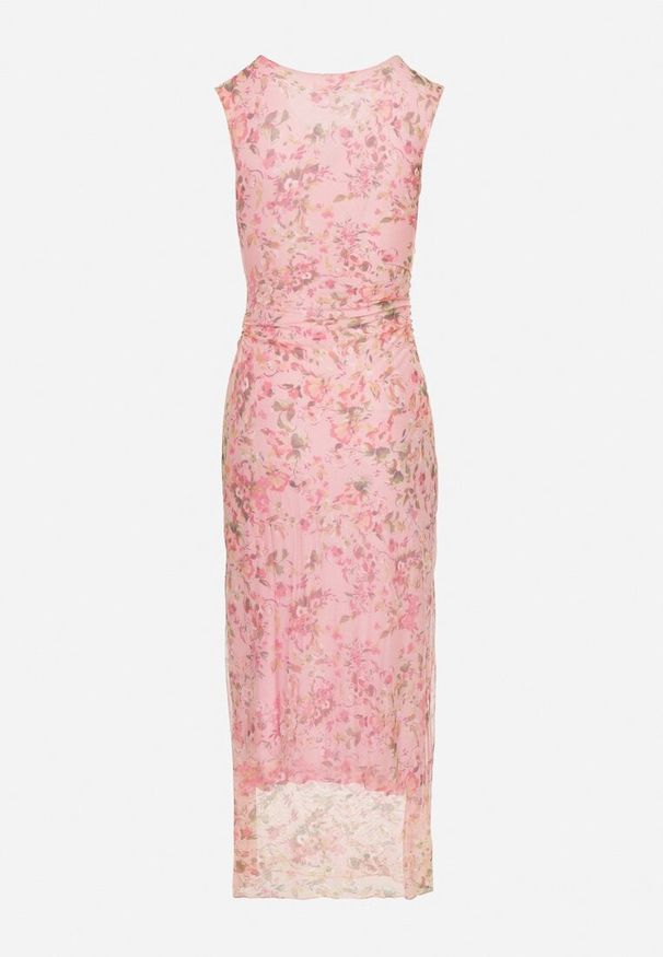 Born2be - Różowa Koktajlowa Taliowana Sukienka w Kwiaty z Wiskozową Podszewką Lidra. Okazja: na co dzień, na wesele, na ślub cywilny, na imprezę. Kolor: różowy. Materiał: wiskoza. Wzór: kwiaty. Styl: wizytowy