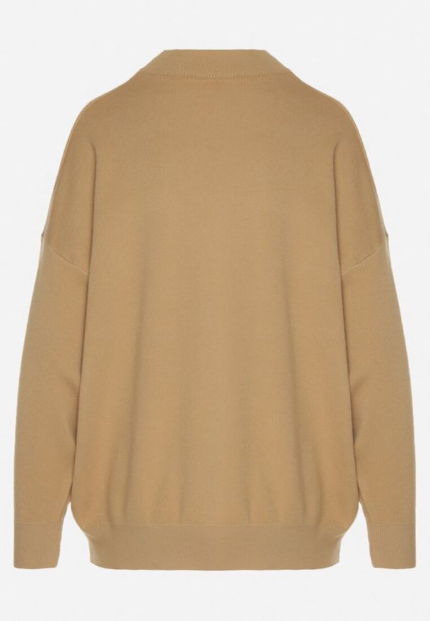 Born2be - Beżowy Gładki Sweter z Rękawami Typu Nietoperz Ralanevia. Okazja: do pracy, na co dzień. Kolor: beżowy. Wzór: gładki. Styl: casual