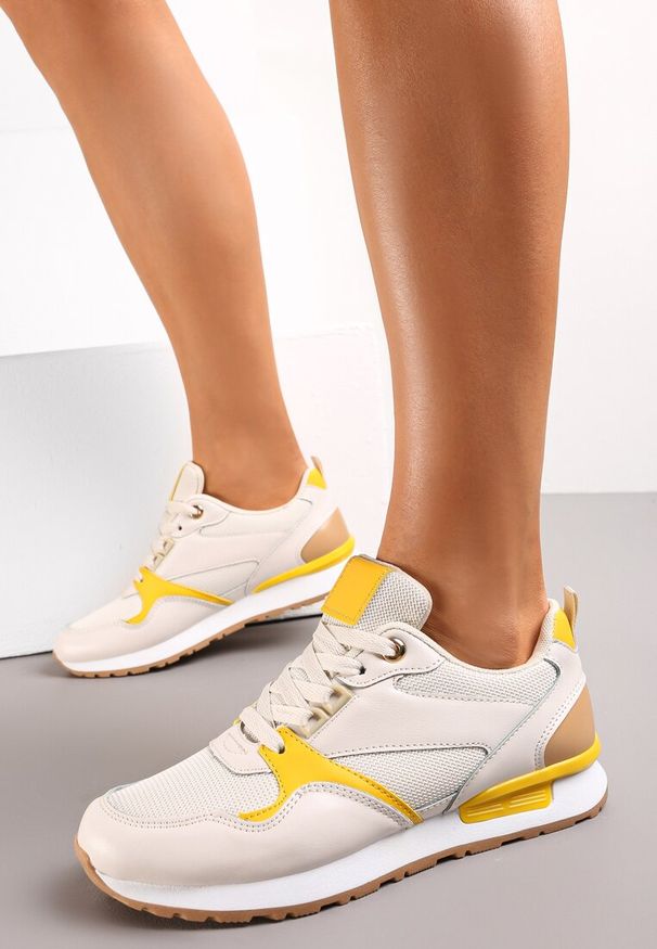 Renee - Biało-Żółte Sneakersy na Płaskiej Podeszwie z Ozdobnymi Wstawkami Laraet. Okazja: na co dzień. Kolor: beżowy. Obcas: na płaskiej podeszwie