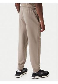 EA7 Emporio Armani Spodnie dresowe 7M001316 AF13512 U6167 Beżowy Regular Fit. Kolor: beżowy. Materiał: bawełna #2