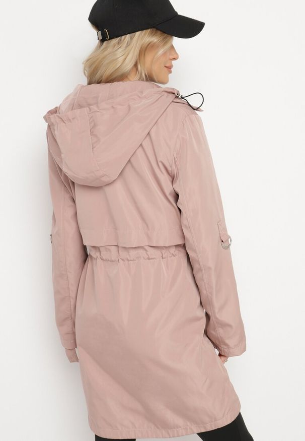 Born2be - Różowa Kurtka Parka Ściągana w Talii z Odpinanym Kapturem Milabra. Kolor: różowy. Materiał: jeans. Styl: klasyczny, sportowy