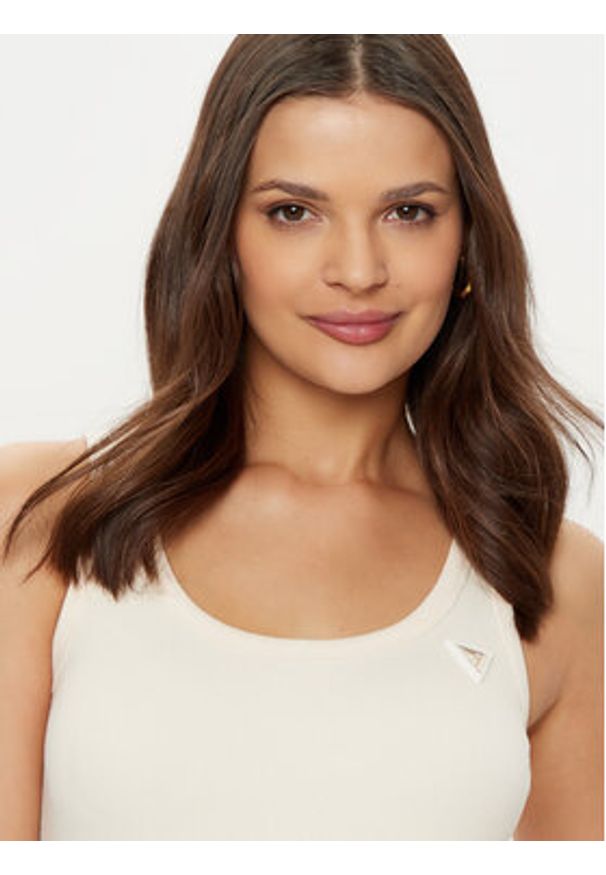 Guess Top V4YP06 K8RT2 Écru Regular Fit. Materiał: wiskoza