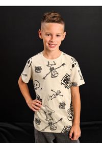 Sinsay - Koszulka - beżowy. Kolor: beżowy. Długość rękawa: krótki rękaw. Długość: krótkie
