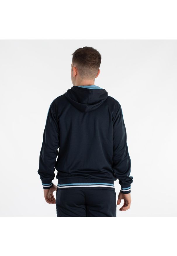 Dziecięcy dres Softee Fed. Okazja: na uczelnię. Kolor: niebieski, wielokolorowy, czarny. Materiał: dresówka. Styl: sportowy