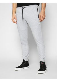 Jack & Jones - Jack&Jones Spodnie dresowe Will Air Sweat Noos 12184970 Szary Regular Fit. Kolor: szary. Materiał: bawełna, syntetyk
