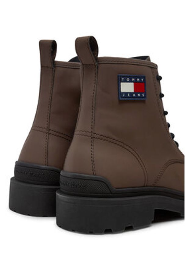 Tommy Jeans Trapery EM0EM01447 Brązowy. Kolor: brązowy. Materiał: skóra