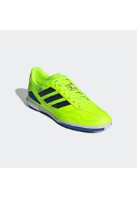 Adidas - Buty do piłki nożnej halowej ADIDAS Super Sala Futsal. Kolor: żółty. Materiał: kauczuk, syntetyk. Szerokość cholewki: normalna