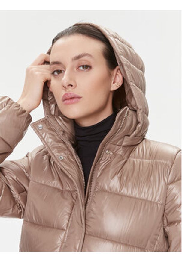 Calvin Klein Kurtka zimowa K20K206269 Beżowy Regular Fit. Kolor: beżowy. Materiał: syntetyk. Sezon: zima