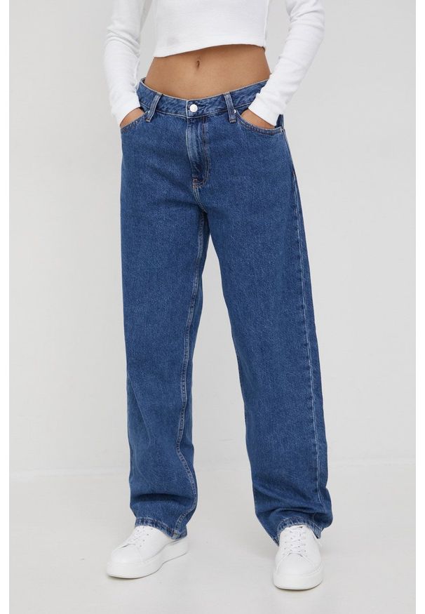 Calvin Klein Jeans jeansy J20J218615.PPYY damskie high waist. Stan: podwyższony. Kolor: niebieski
