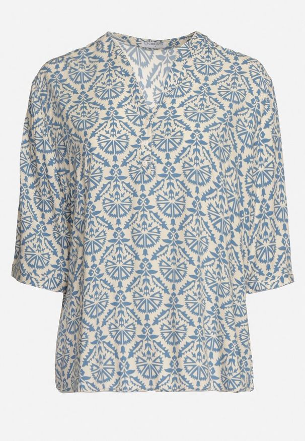 Born2be - Biało-Niebieska Bluzka z Wiskozy z Rękawem 3/4 i Ornamentalnym Wzorem Belloma. Kolor: biały. Materiał: wiskoza