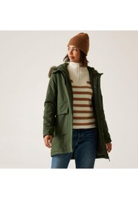 Regatta - Płaszcz damski przejściowy ocieplany przeciwdeszczowy Sabinka. Kolor: zielony. Materiał: poliester, puch. Sport: turystyka piesza #1