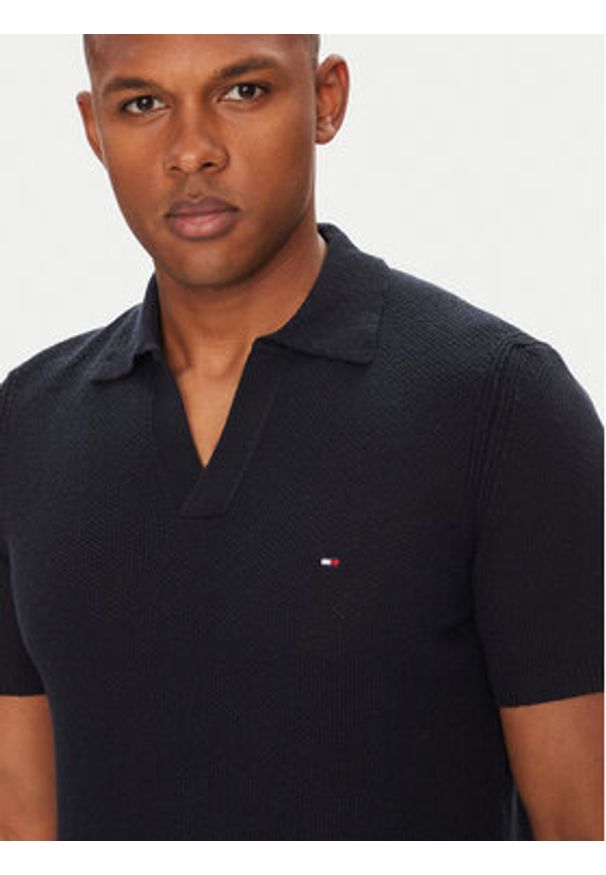 TOMMY HILFIGER - Tommy Hilfiger Polo MW0MW39531 Granatowy Regular Fit. Typ kołnierza: polo. Kolor: niebieski. Materiał: syntetyk