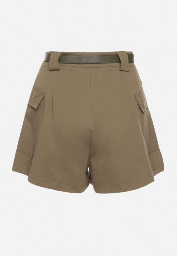 Born2be - Zielone Szorty z Wysokim Stanem i Kieszeniami w Stylu Cargo Arniti. Okazja: na co dzień. Stan: podwyższony. Kolor: zielony. Styl: klasyczny, casual, elegancki