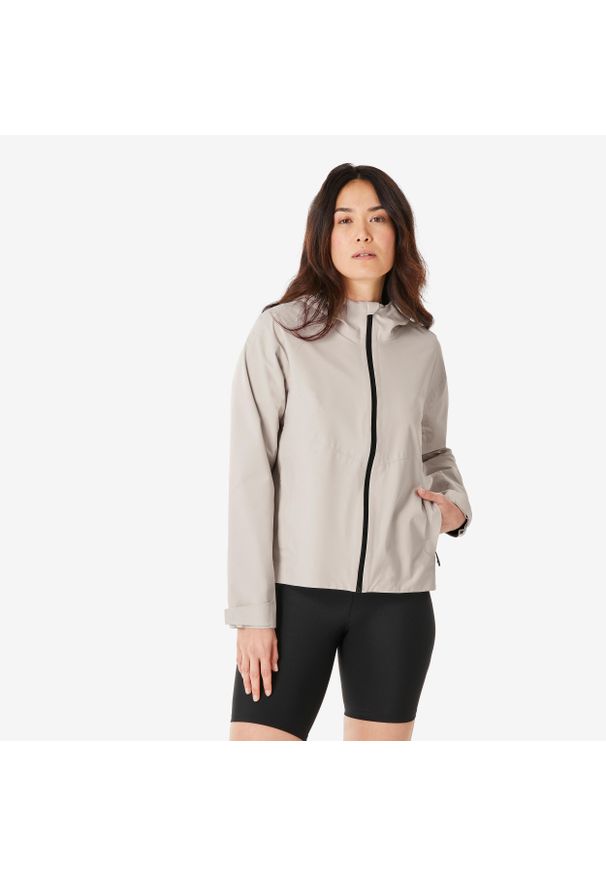 quechua - Kurtka turystyczna damska Quechua MH100. Kolor: beżowy. Materiał: poliester, materiał. Sport: turystyka piesza