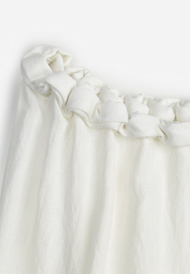 Renee - Jasnobeżowa Sukienka Bez Rękawów z Wiskozy z Ozdobnym Dekoltem i Wiązaniem w Talii Azeira. Okazja: na co dzień. Kolekcja: plus size. Kolor: beżowy. Materiał: wiskoza. Długość rękawa: bez rękawów. Typ sukienki: dla puszystych. Styl: casual