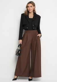 Born2be - Brązowe Spodnie o Fasonie Palazzo z Wsuwanymi Kieszeniami Adivena. Okazja: na co dzień. Stan: podwyższony. Kolor: brązowy. Materiał: jedwab. Długość: długie. Styl: elegancki, casual #3