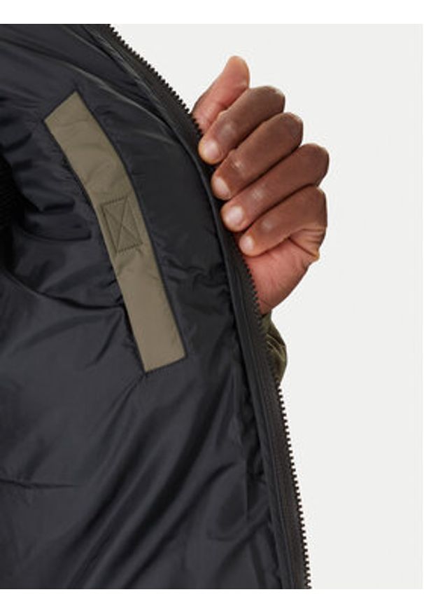 Napapijri Kurtka zimowa A-Molveno NP0A88V2 Zielony Regular Fit. Kolor: zielony. Materiał: syntetyk. Sezon: zima